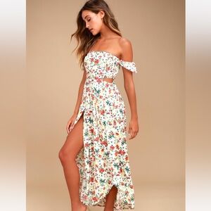 (brand new) Lulus Off-the-Shoulder Floral Maxi Dress-XS